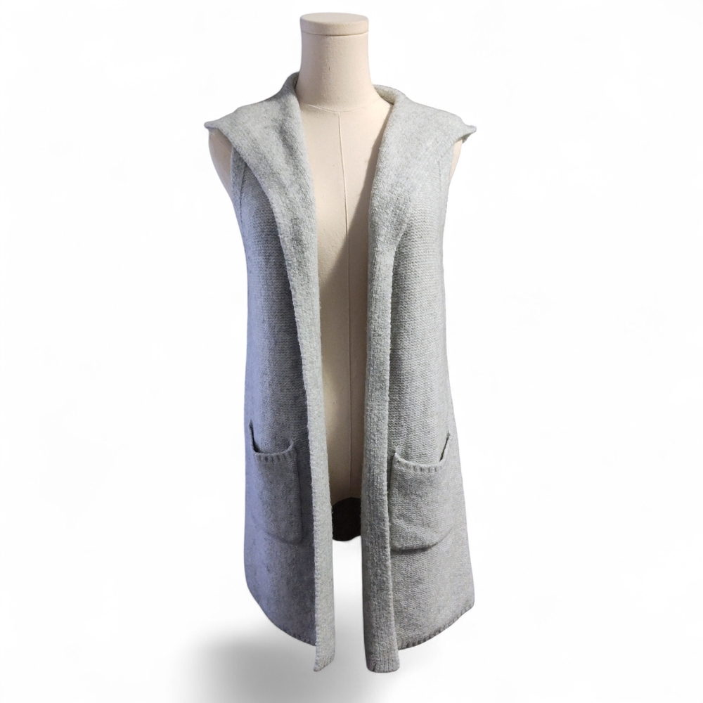 Tahari Soft Gray Knit Fabric - Picture 3 of 12